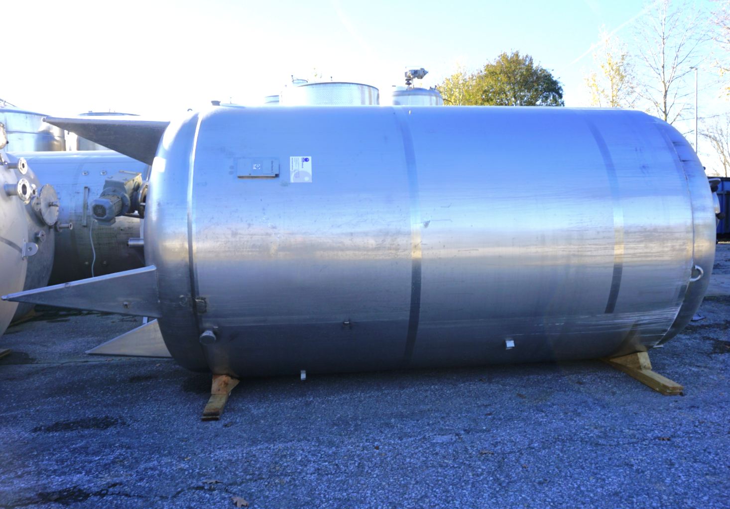 Druckbehälter 16.200 Liter aus V2A, temperierbar