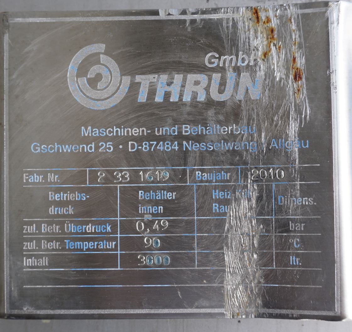 Behälter 3.000 Liter aus V2A isoliert