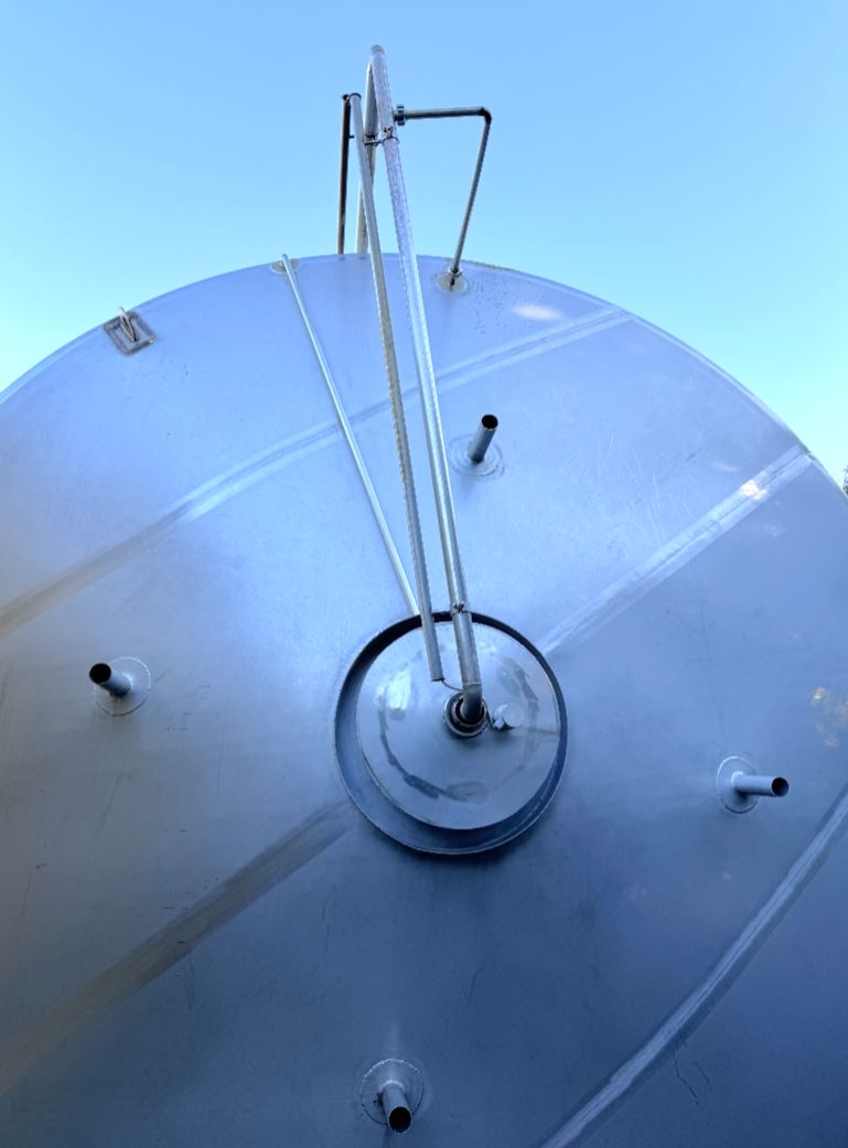 Behälter 60.000 Liter aus V2A isoliert