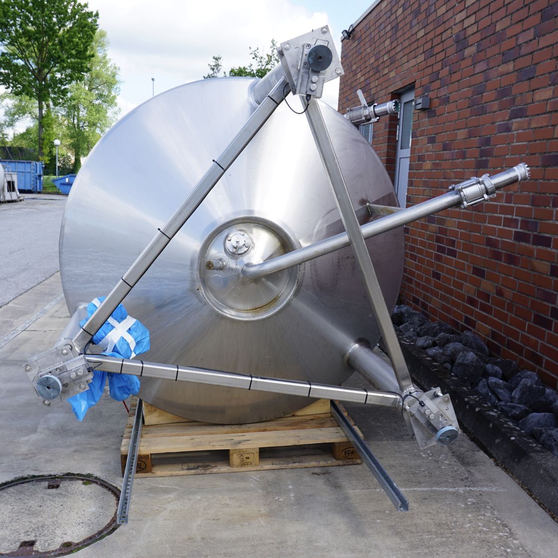 Behälter 3.000 Liter aus V2A, isoliert