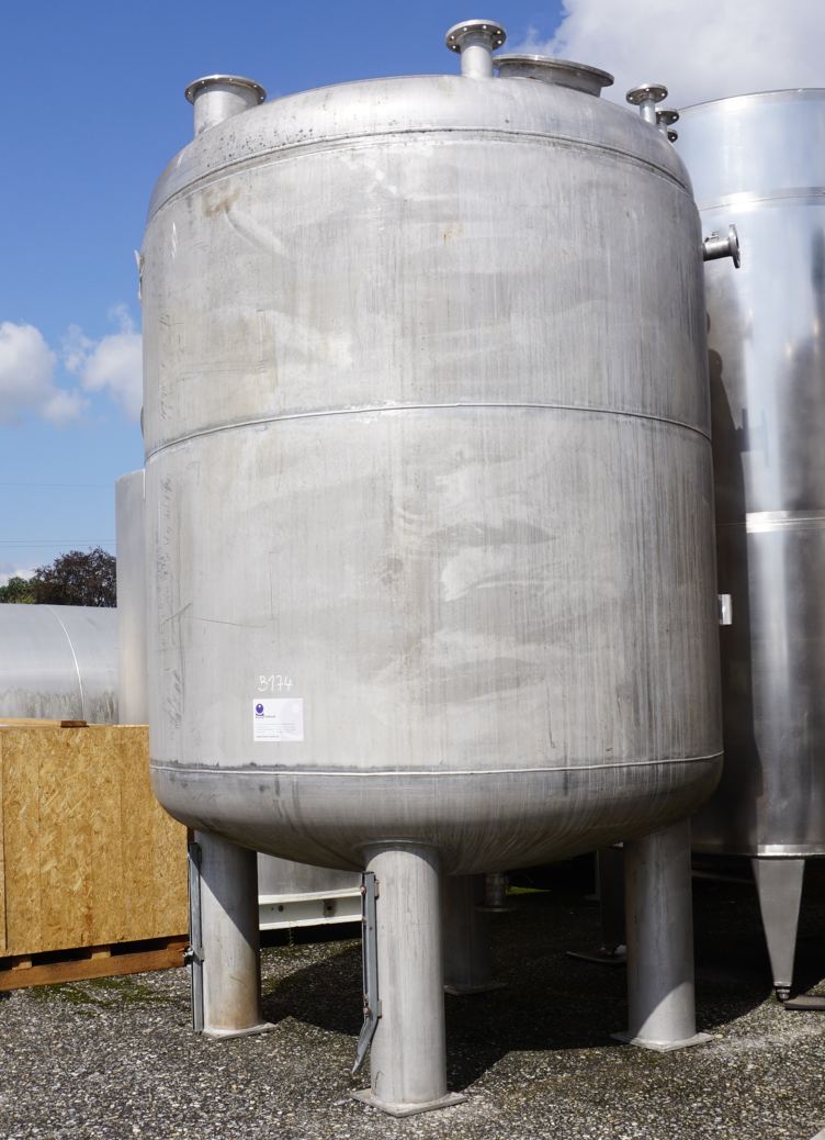 Behälter 10.000 Liter aus V2A, temperierbar