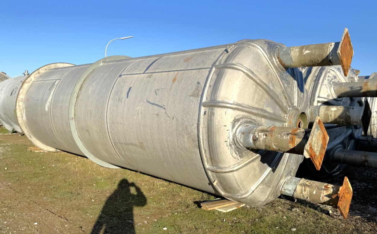 Druckbehälter 32.000 Liter aus V4A, temperierbar