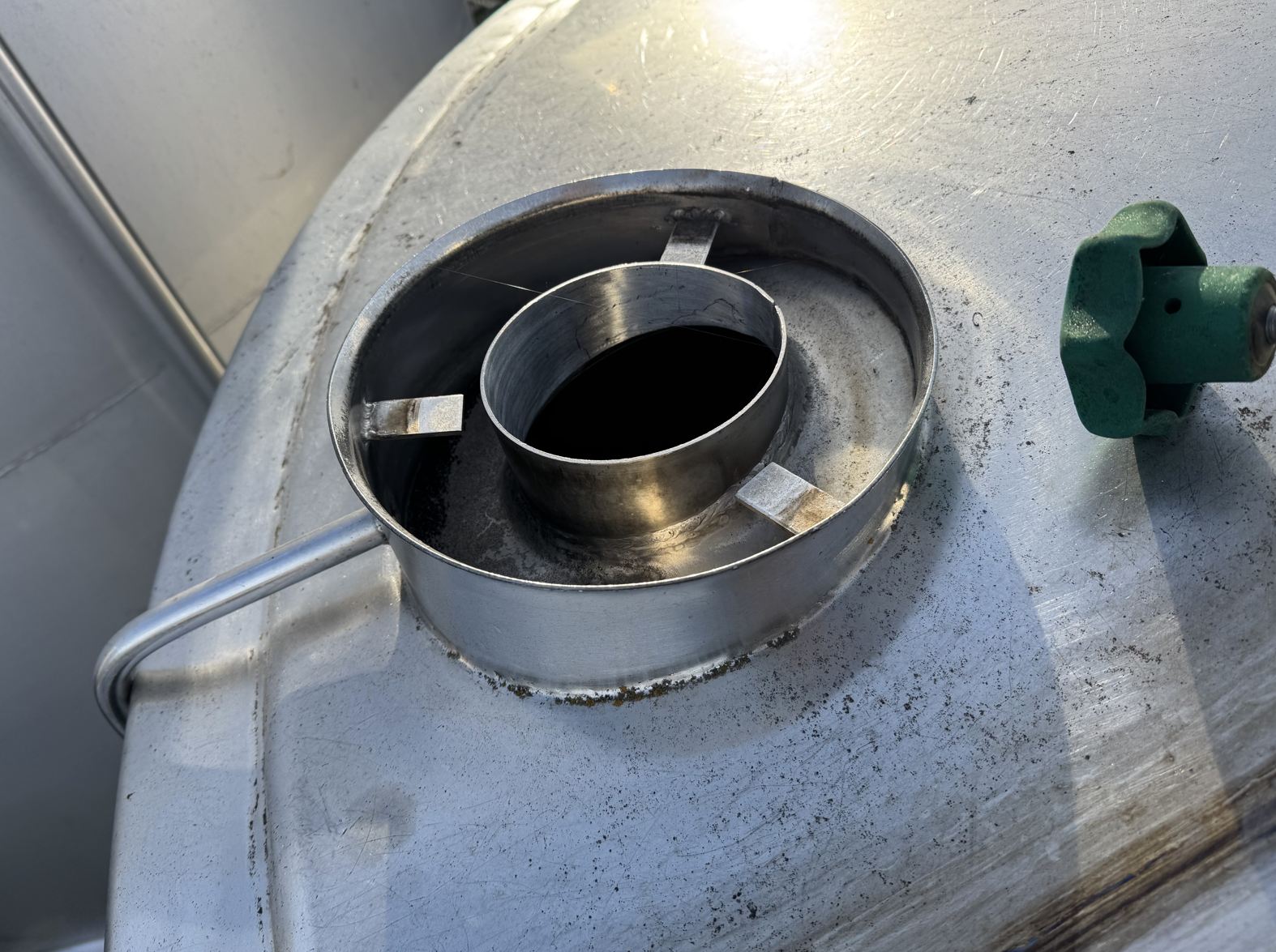 Behälter 8.000 Liter aus V2a, isoliert