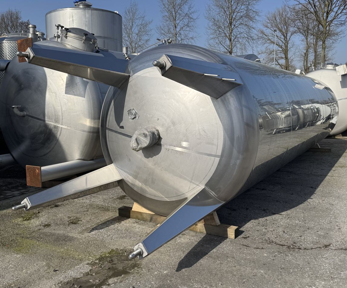 Behälter 25.000 Liter aus V2A, einwandig - spez. Gew. 1,36