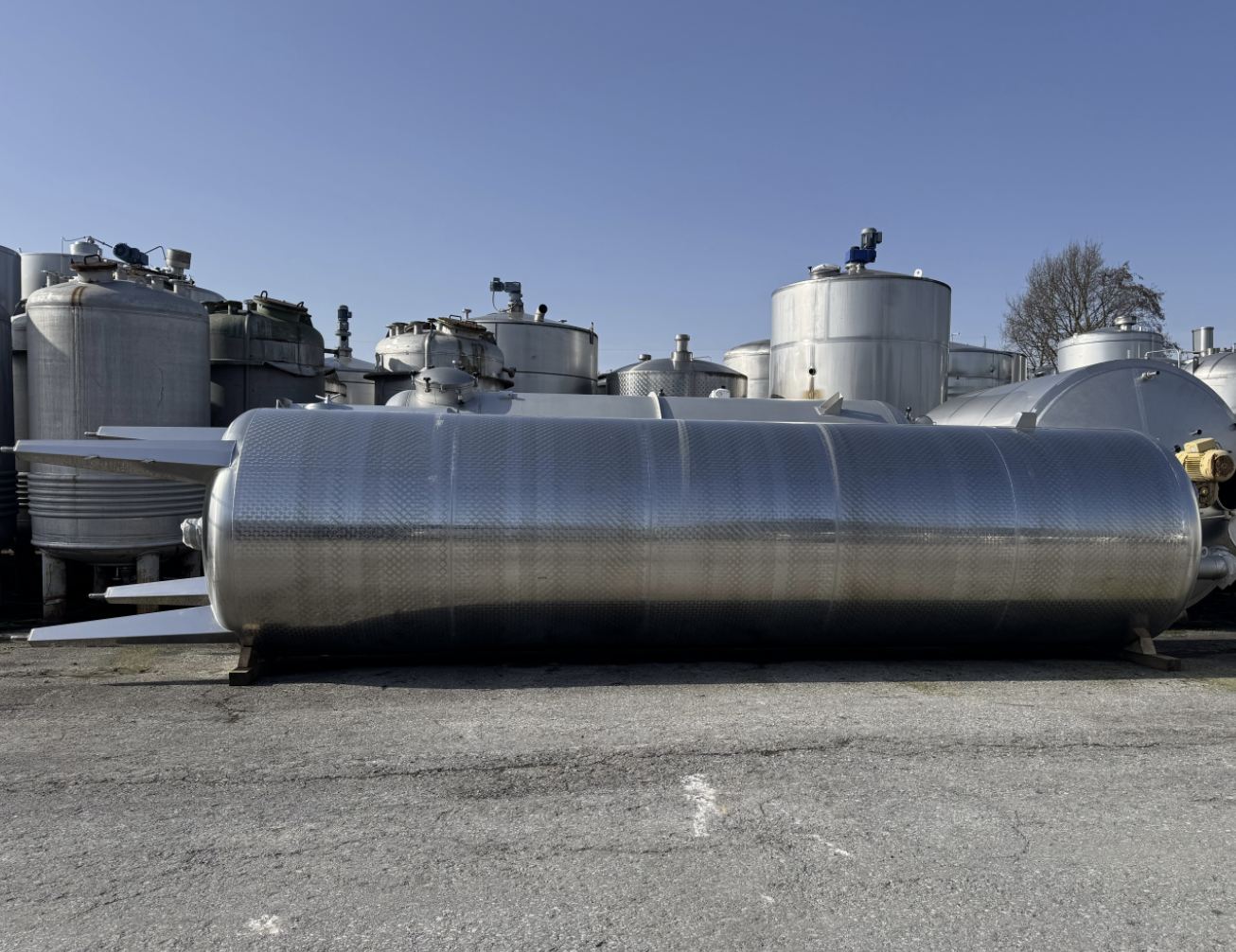 Behälter 25.000 Liter aus V2A, einwandig - spez. Gew. 1,36