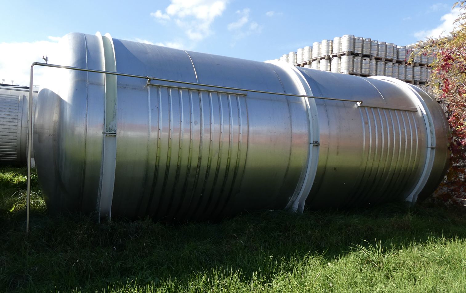 Behälter 53.000 Liter aus V2A, kühlbar