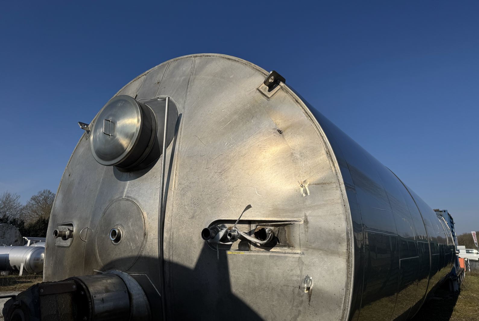 100.000 Liter Tank aus V2A, isoliert