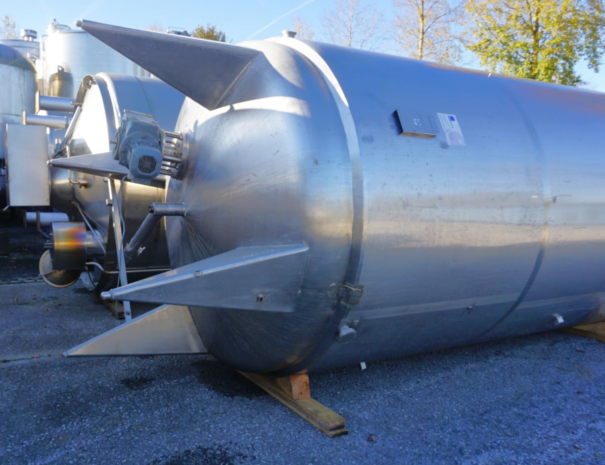 Druckbehälter 16.200 Liter aus V2A, temperierbar