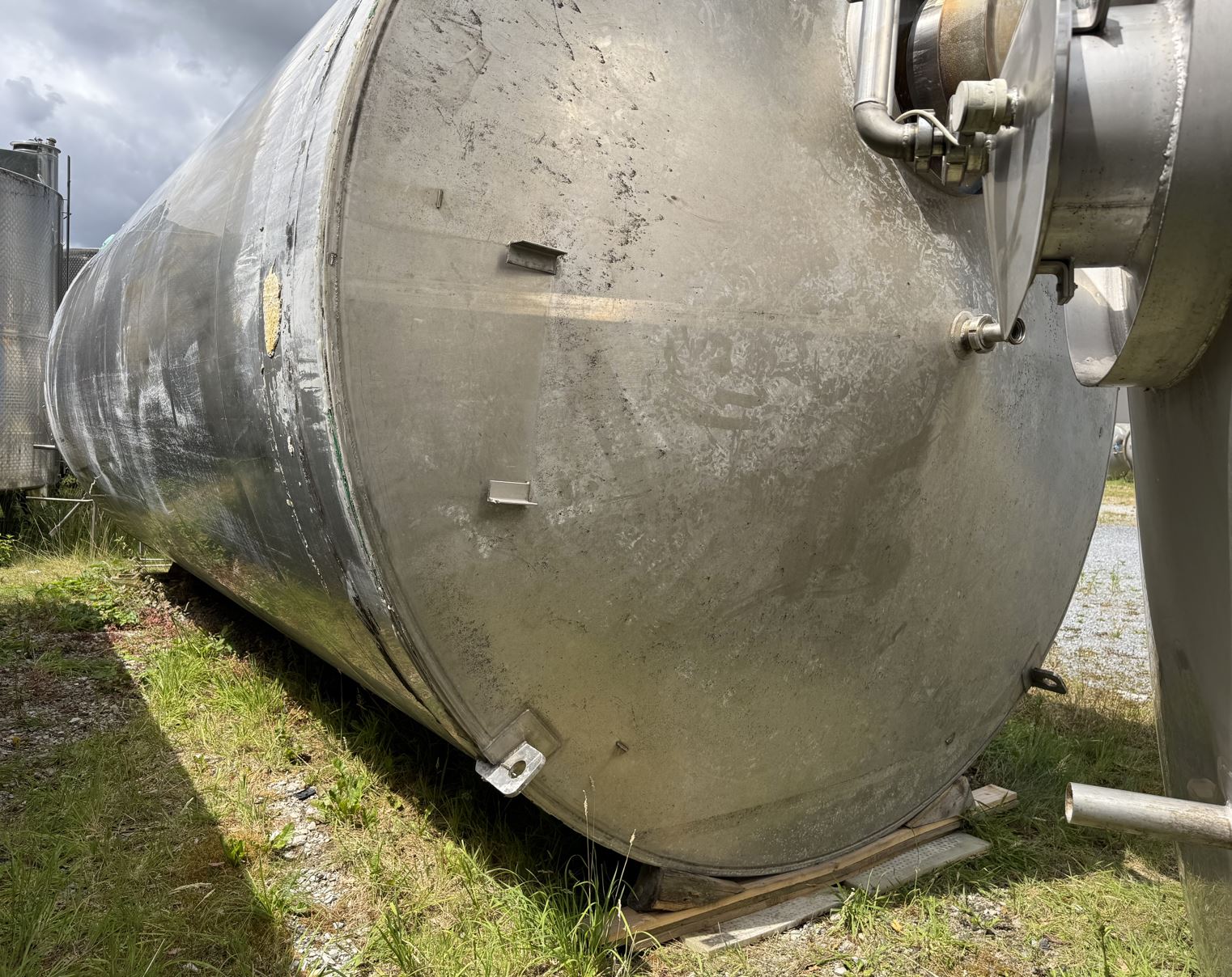 Behälter 58.000 Liter aus V2A isoliert, gebraucht