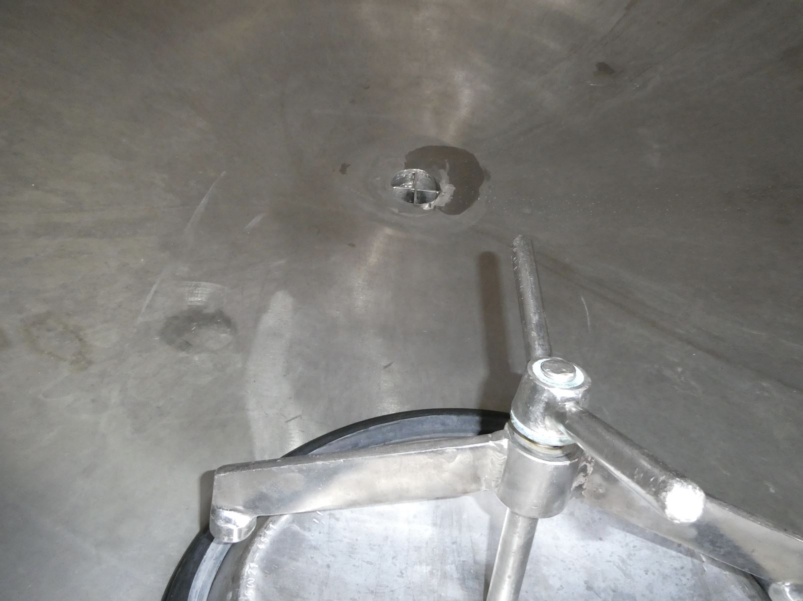 Behälter 6.220 Liter aus V2A, einwandig, gebraucht (ehem. Drucktank)