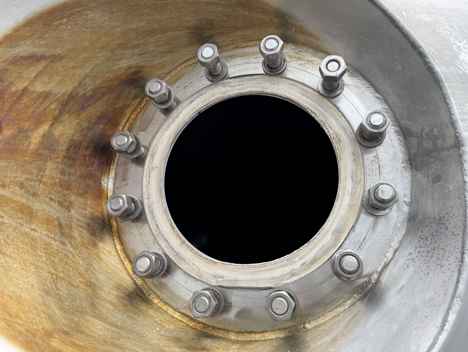 Behälter 58.000 Liter aus V2A isoliert, gebraucht