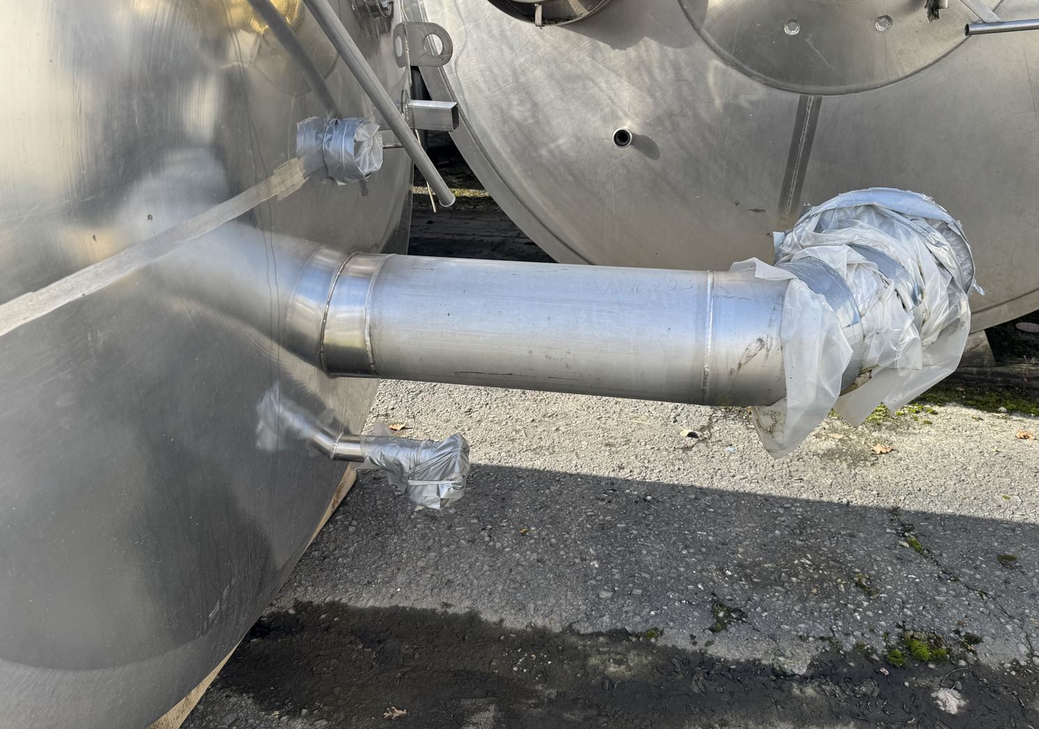Behälter 25.000 Liter aus V2A, einwandig - spez. Gew. 1,36