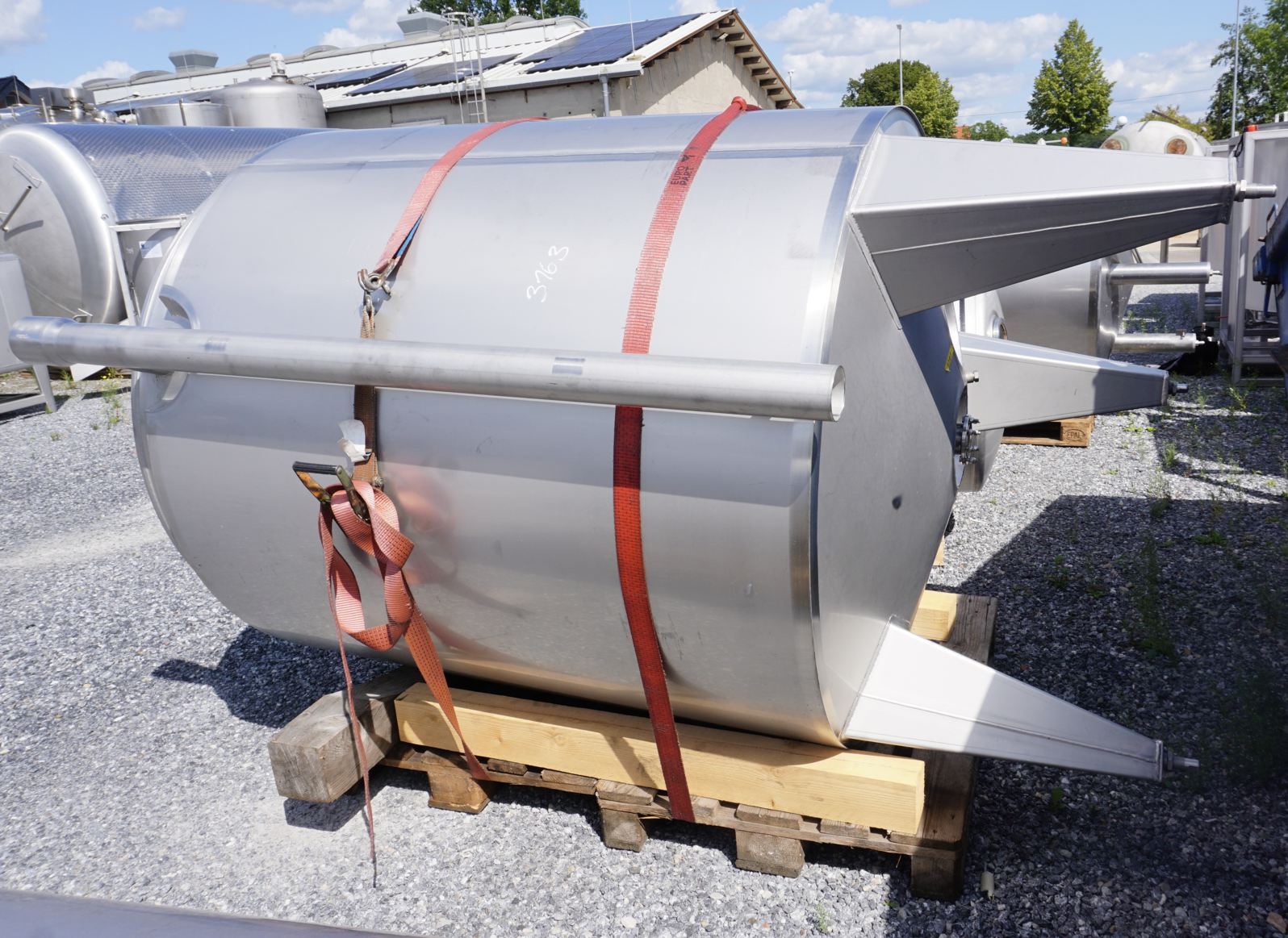Behälter 2.530 Liter aus V4A, isoliert