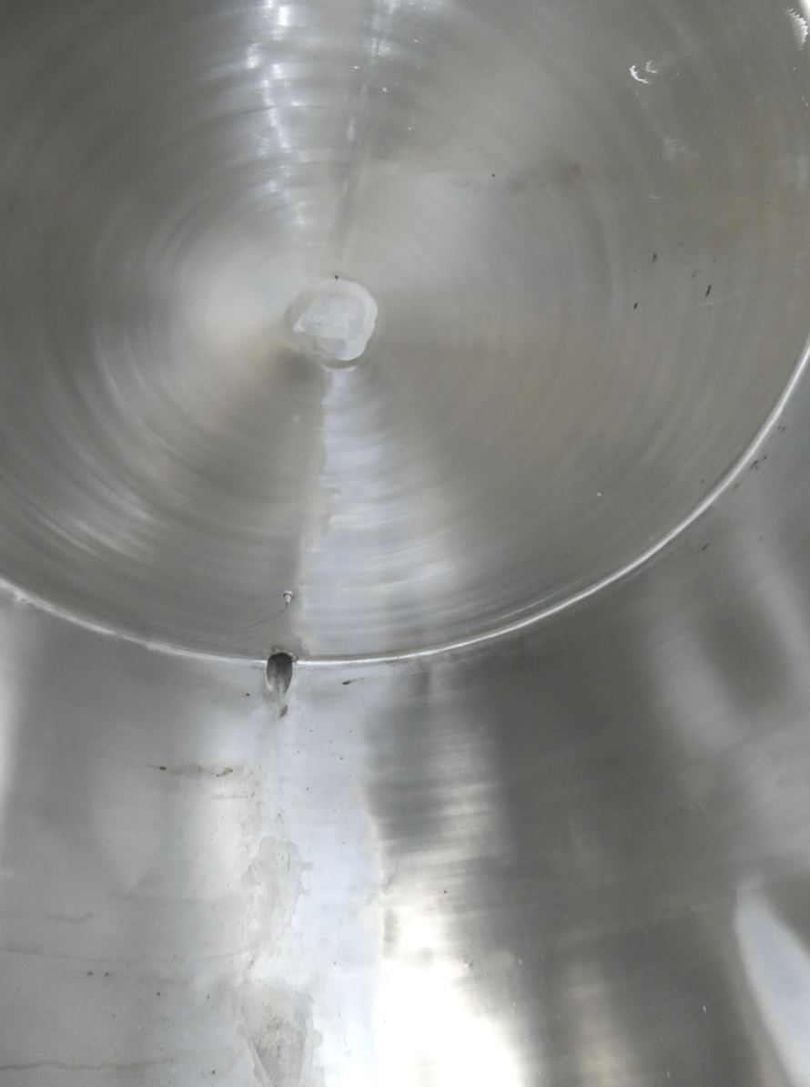 Behälter 10.000 Liter aus V2A, isoliert