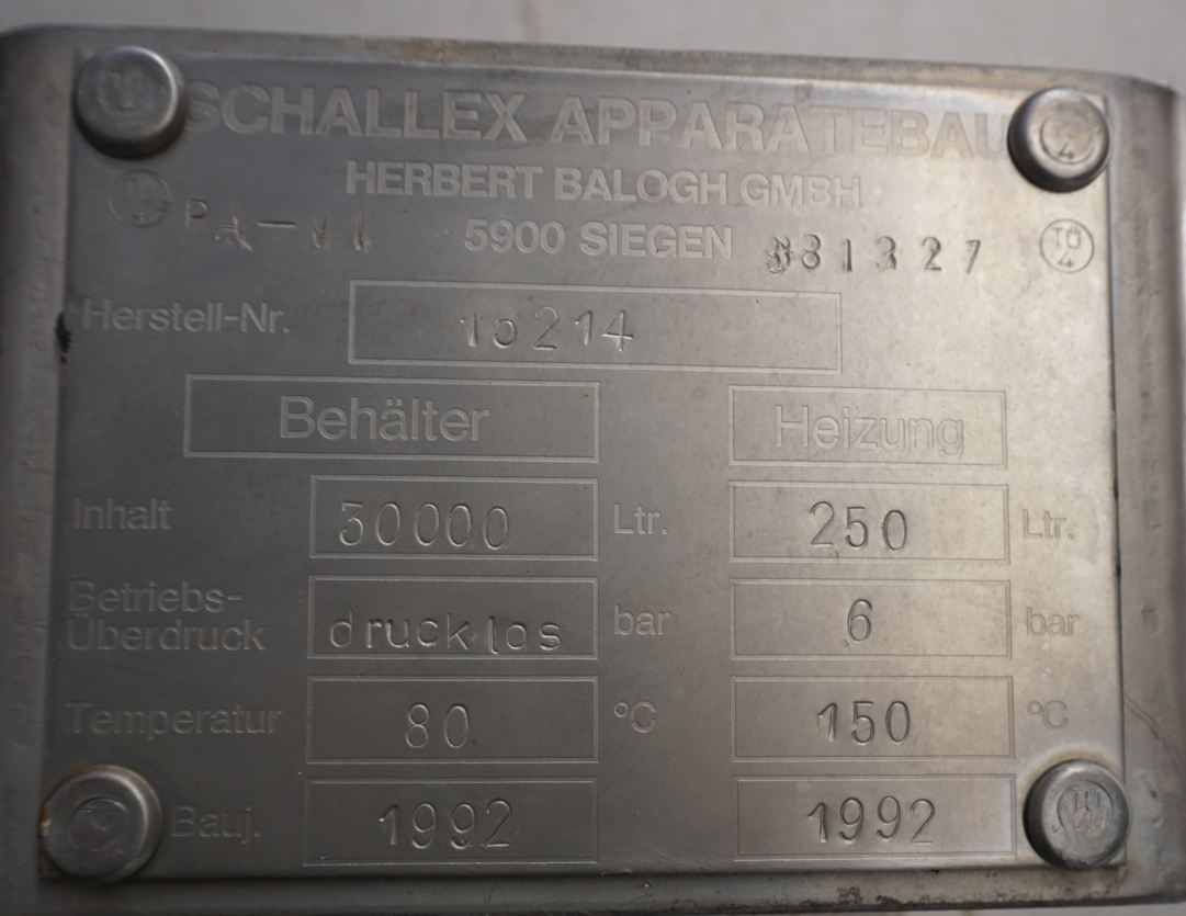Behälter 30.000 Liter aus V2A temperierbar