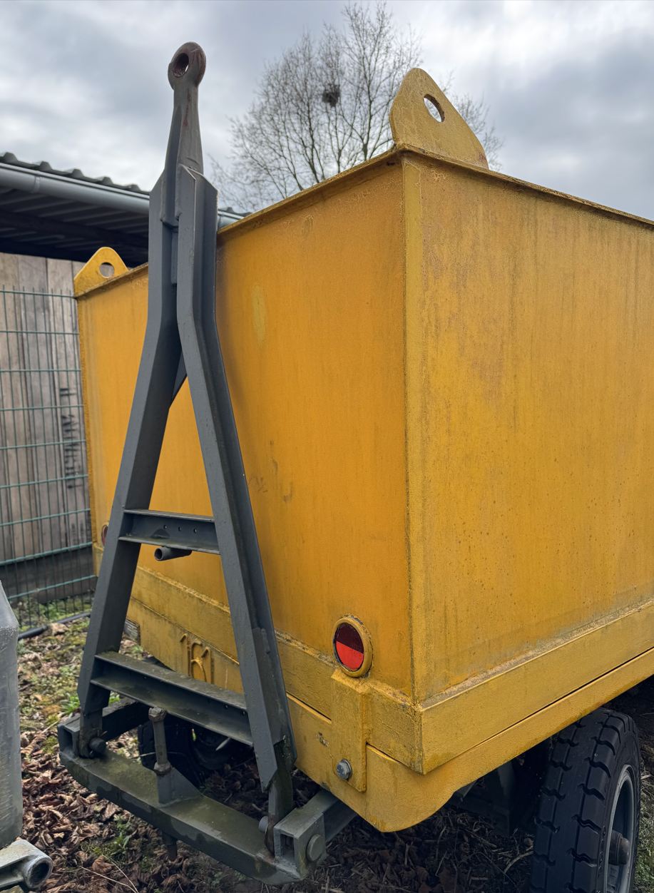 Stahltank mit Fahrgestell 2.500 Liter