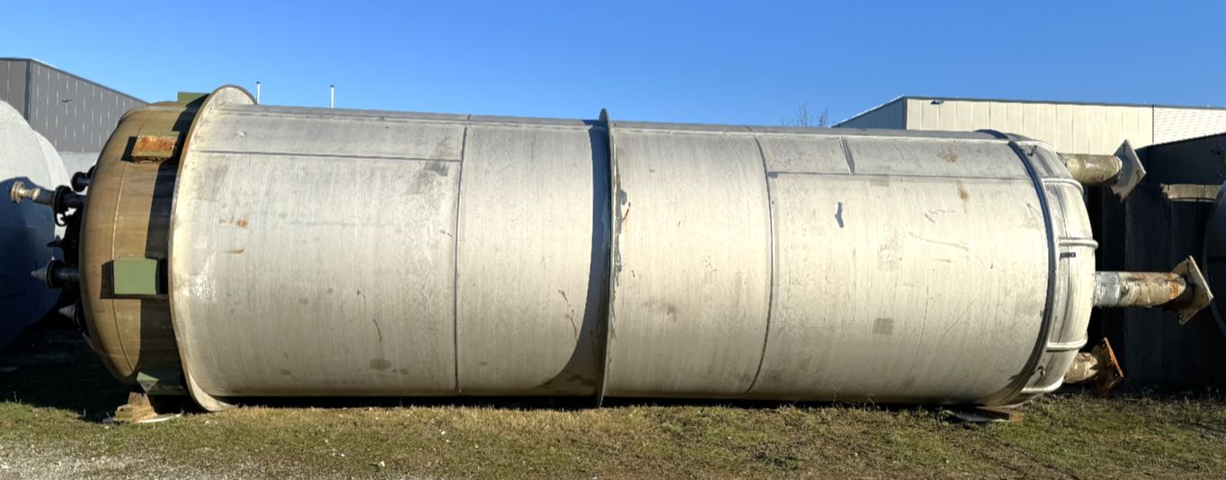 Druckbehälter 32.000 Liter aus V4A, temperierbar