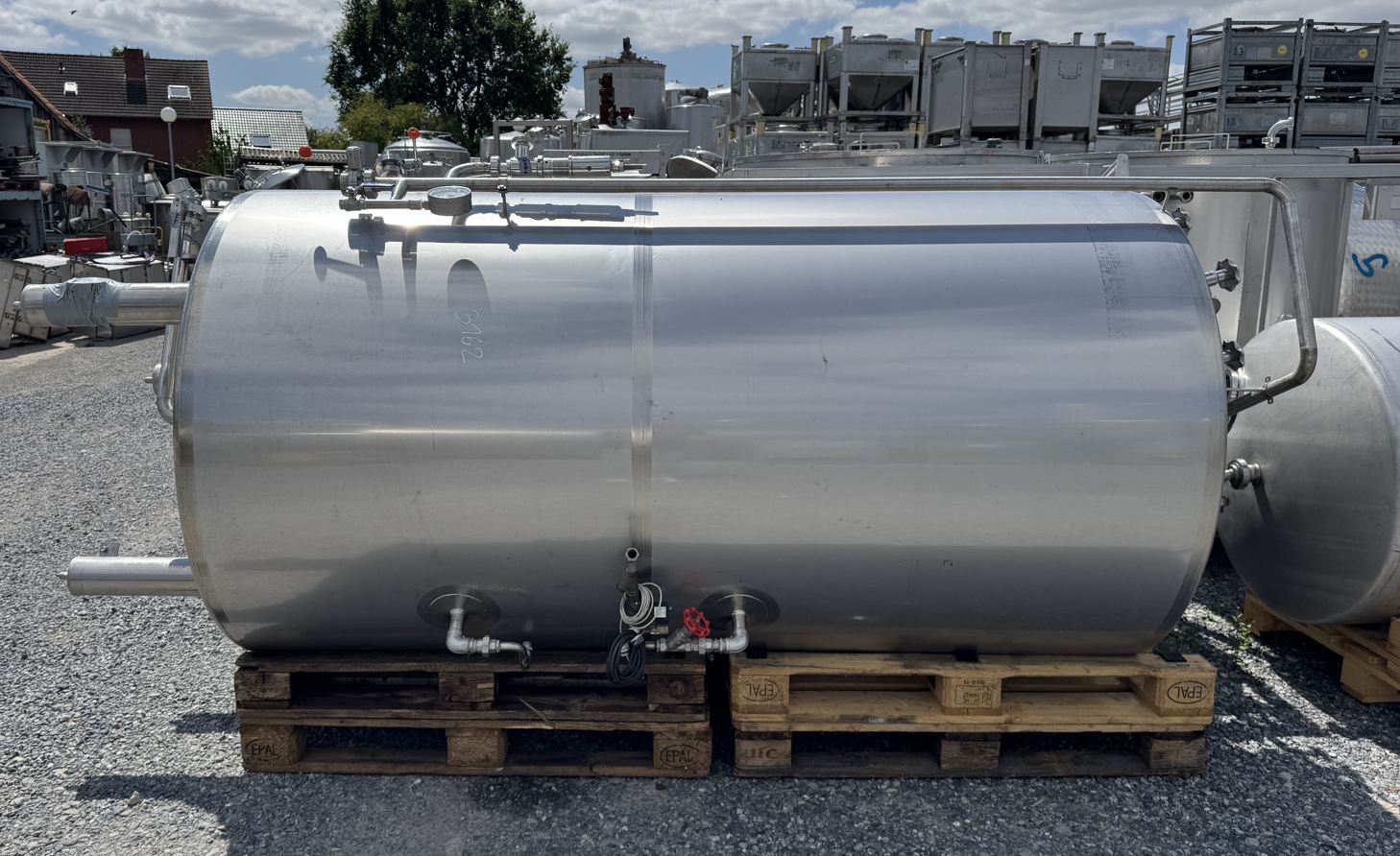 Drucktank 2.160 Liter aus V2A, kühlbar, isoliert