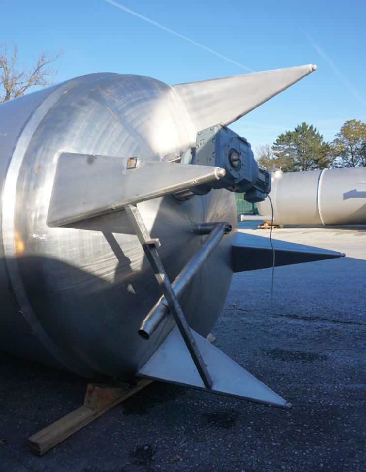 Druckbehälter 16.200 Liter aus V2A, temperierbar