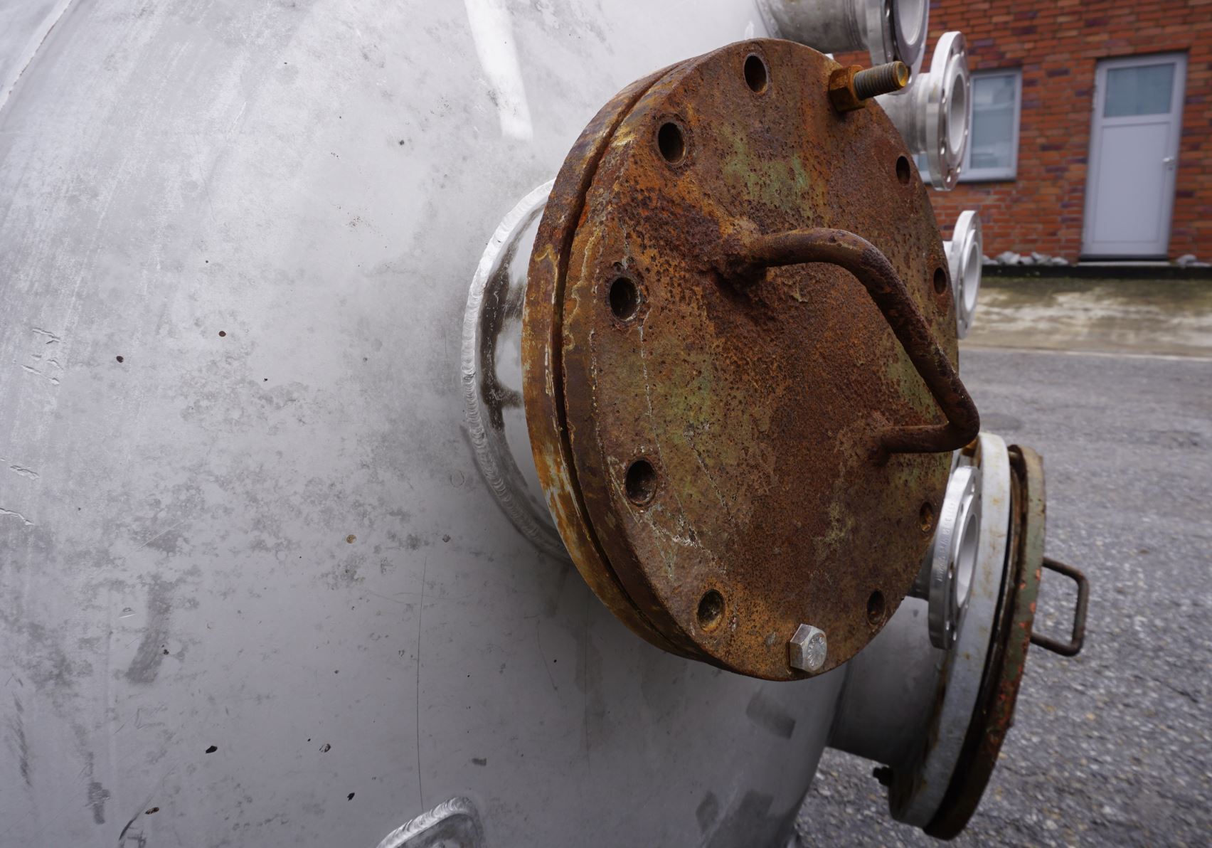 Behälter 7.500 Liter aus V4A, temperierbar