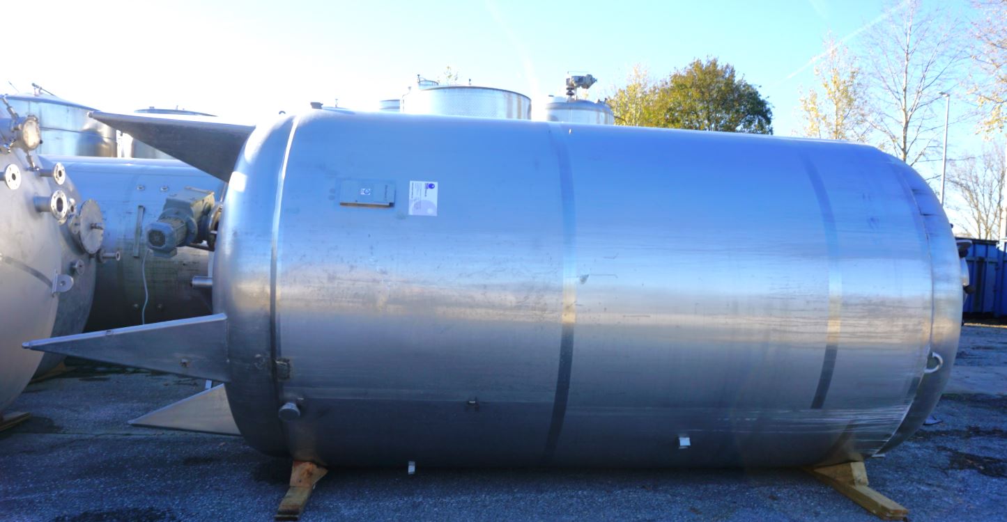 Druckbehälter 16.200 Liter aus V2A, temperierbar