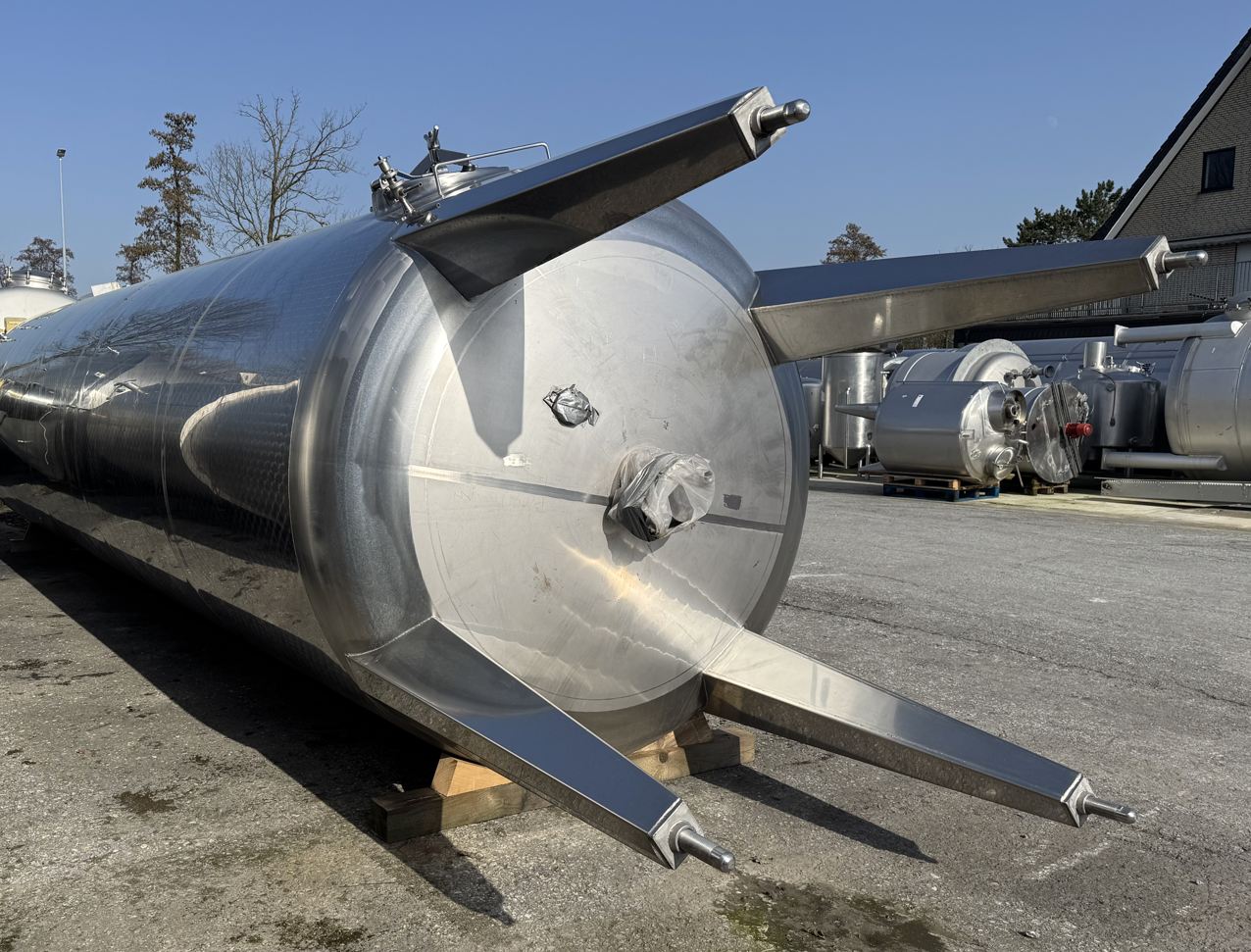 Behälter 25.000 Liter aus V2A, einwandig - spez. Gew. 1,36