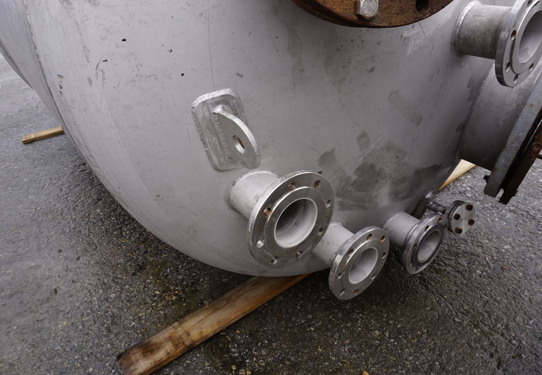 Behälter 7.500 Liter aus V4A, temperierbar