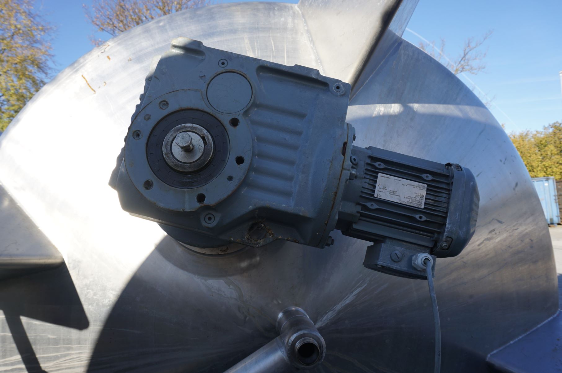 Druckbehälter 16.200 Liter aus V2A, temperierbar