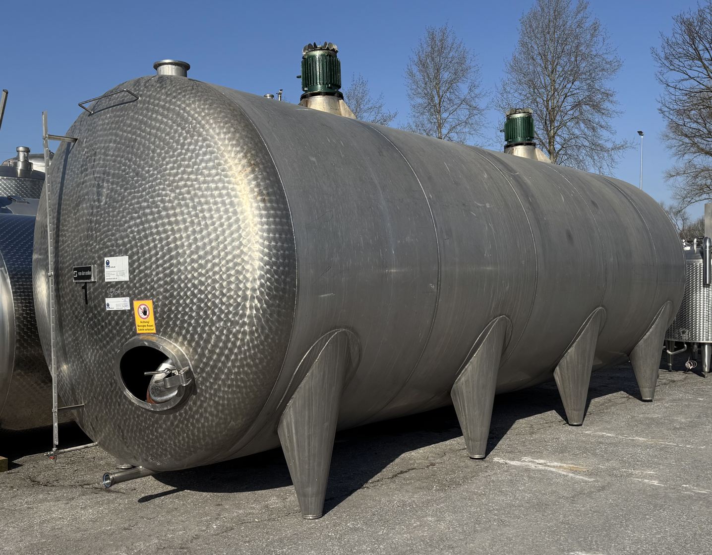 Behälter 40.000 Liter aus V2A einwandig