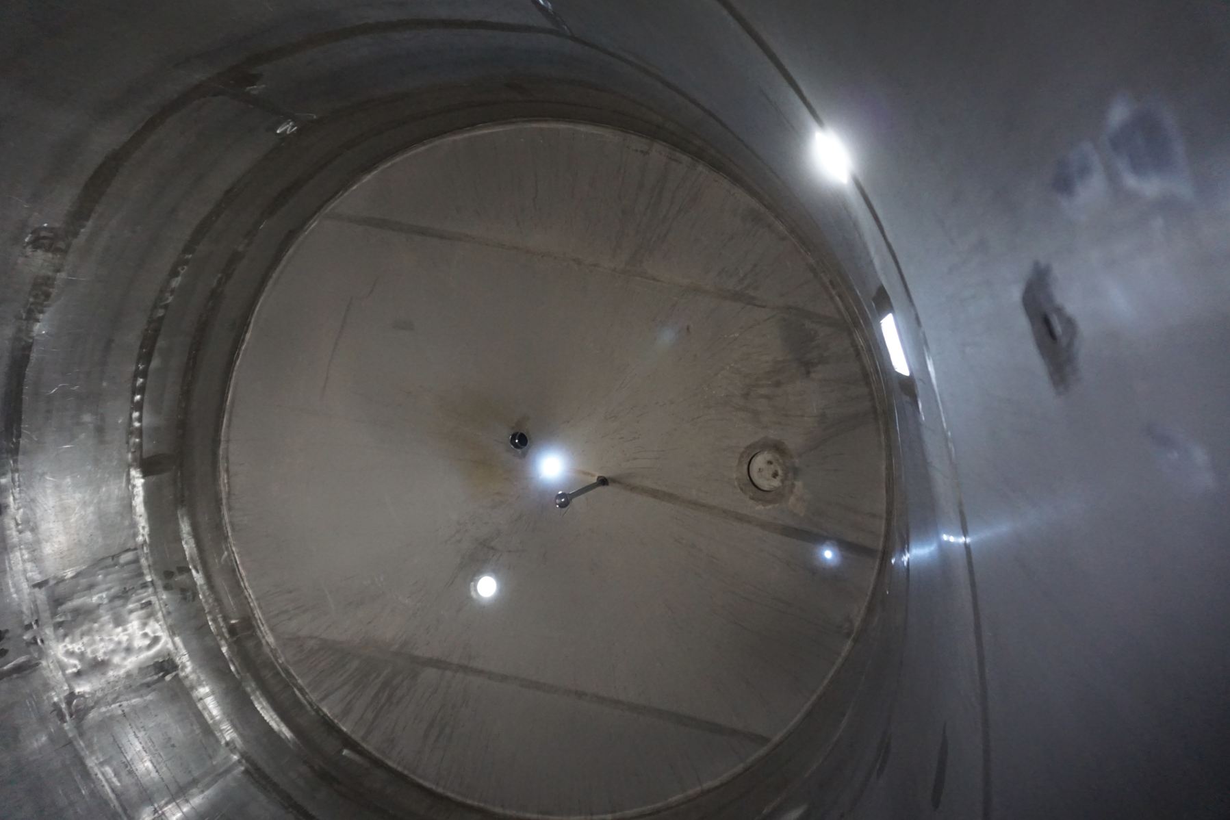 Behälter 25.000 Liter aus V2A, einwandig