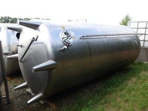 Behälter 43.000 Liter aus V2A, gebraucht, einwandig